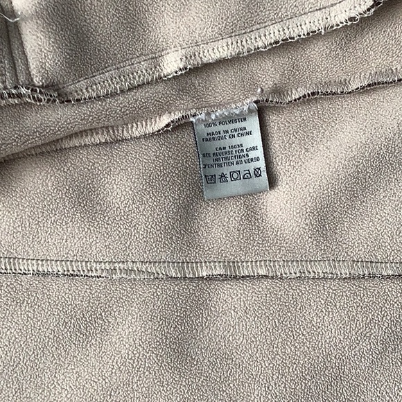 NOTICE~ Fleece Jacket - Picture 9 of 11